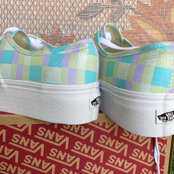 Vans WMNS Authentic Stacked
Pastel Picnic Mixed Plaid
VN0A5KXXPPS
Platfo… - Picture 15 of 16
